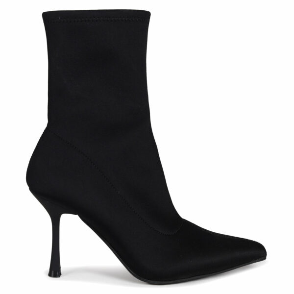 Premium Leather Boots – Crafted for Comfort and Durability - Image 2