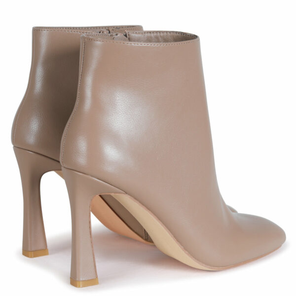 Eco-Friendly Boots – Sustainable Style Without Compromise - Image 4