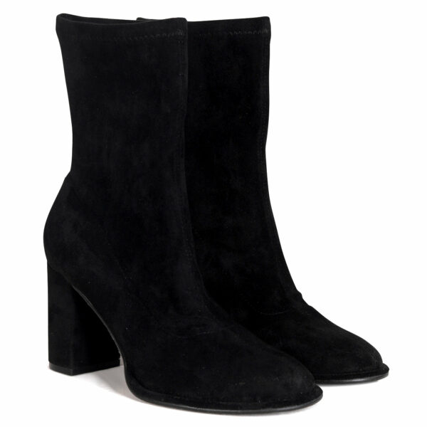 Vintage-Inspired Boots – Classic Designs with a Modern Twist - Image 3