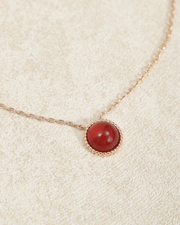 Retro Gold-Plated Necklace - Image 2